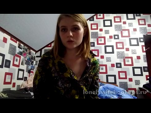 ❤️ ロシアからの若いブロンドの学生は、大きなディックを好む。 ポルノ ❌️